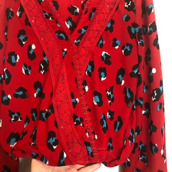 Mi Ami Leopard Print Pullover Lace Trim Long Sleeve Blouse  Size Medium - Picture 3 of 9